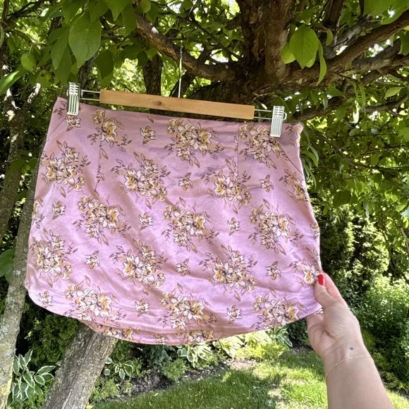 Pink Floral Satin Mini Skirt - Picture 4 of 5